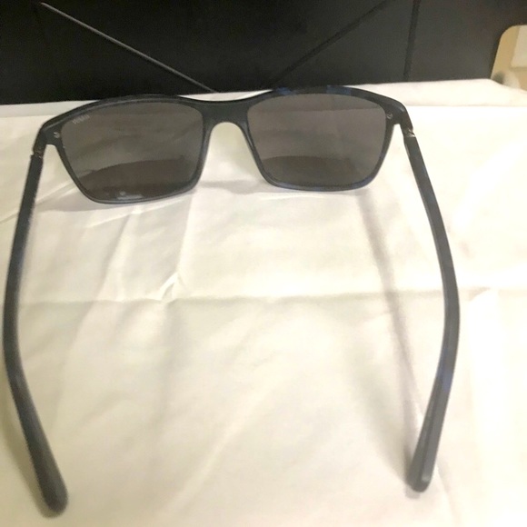 BMW Sunglasses - Picture 3 of 4